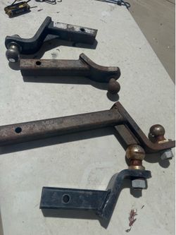 4 Tow Hitches Different Sizes