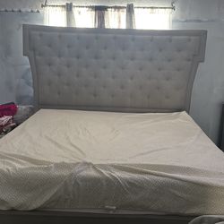 king bed