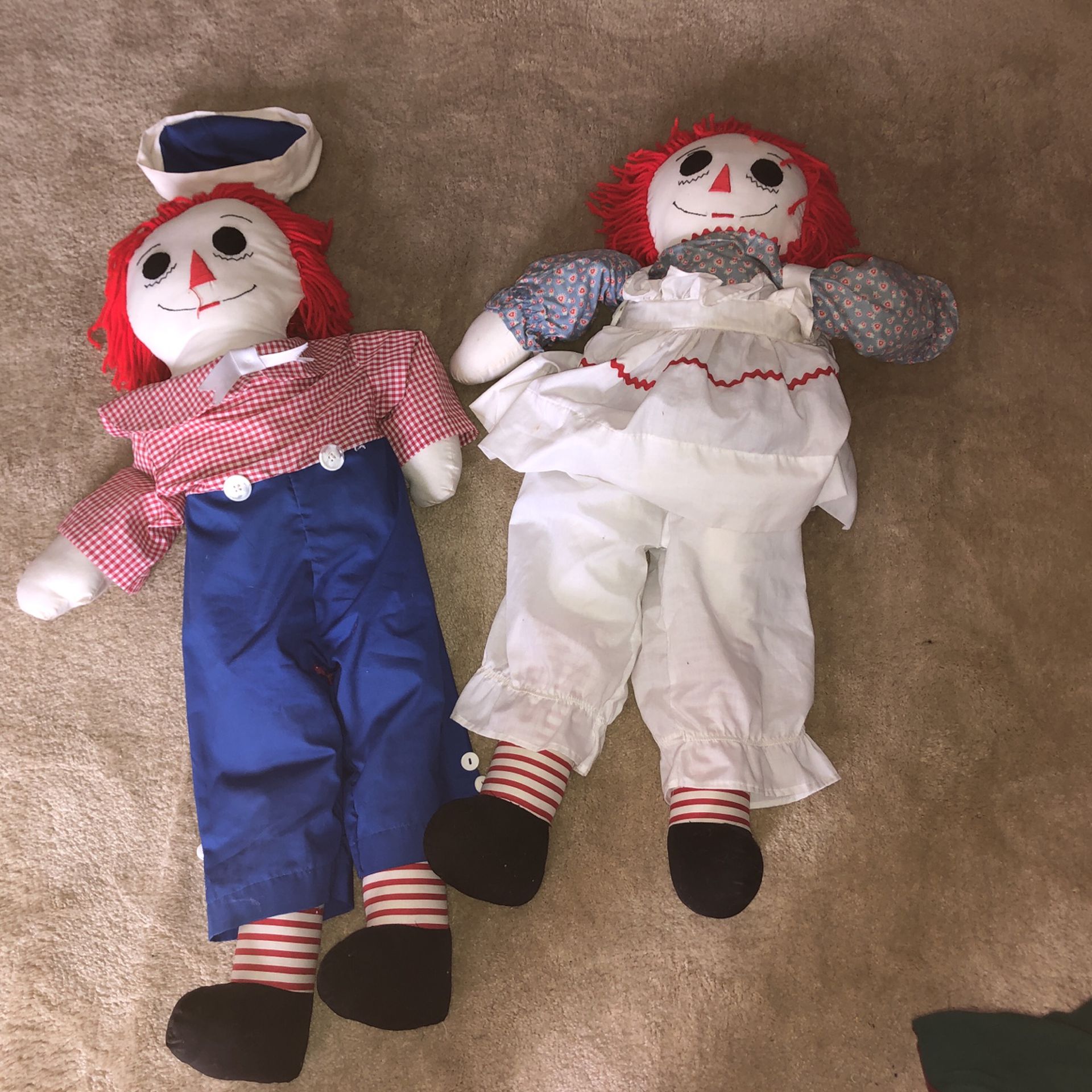 Raggedy Ann and raggedy Andy rag dolls