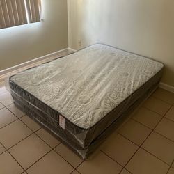 NEW MATTRESS FULL SIZE PLUSH WITH BOX SPRING