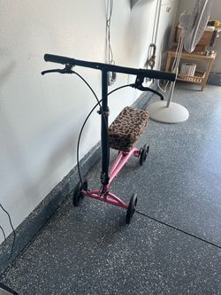 Knee scooter