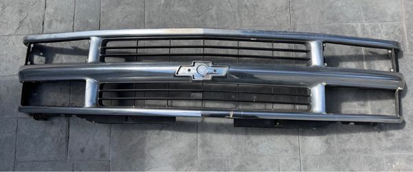 1998/99 Chevy Silverado grill