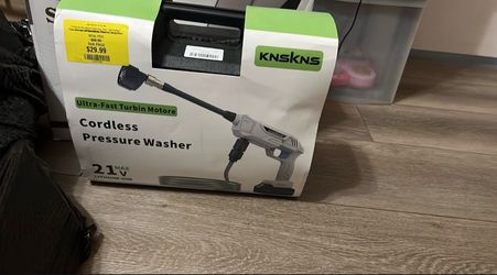 Cordless pressure washer