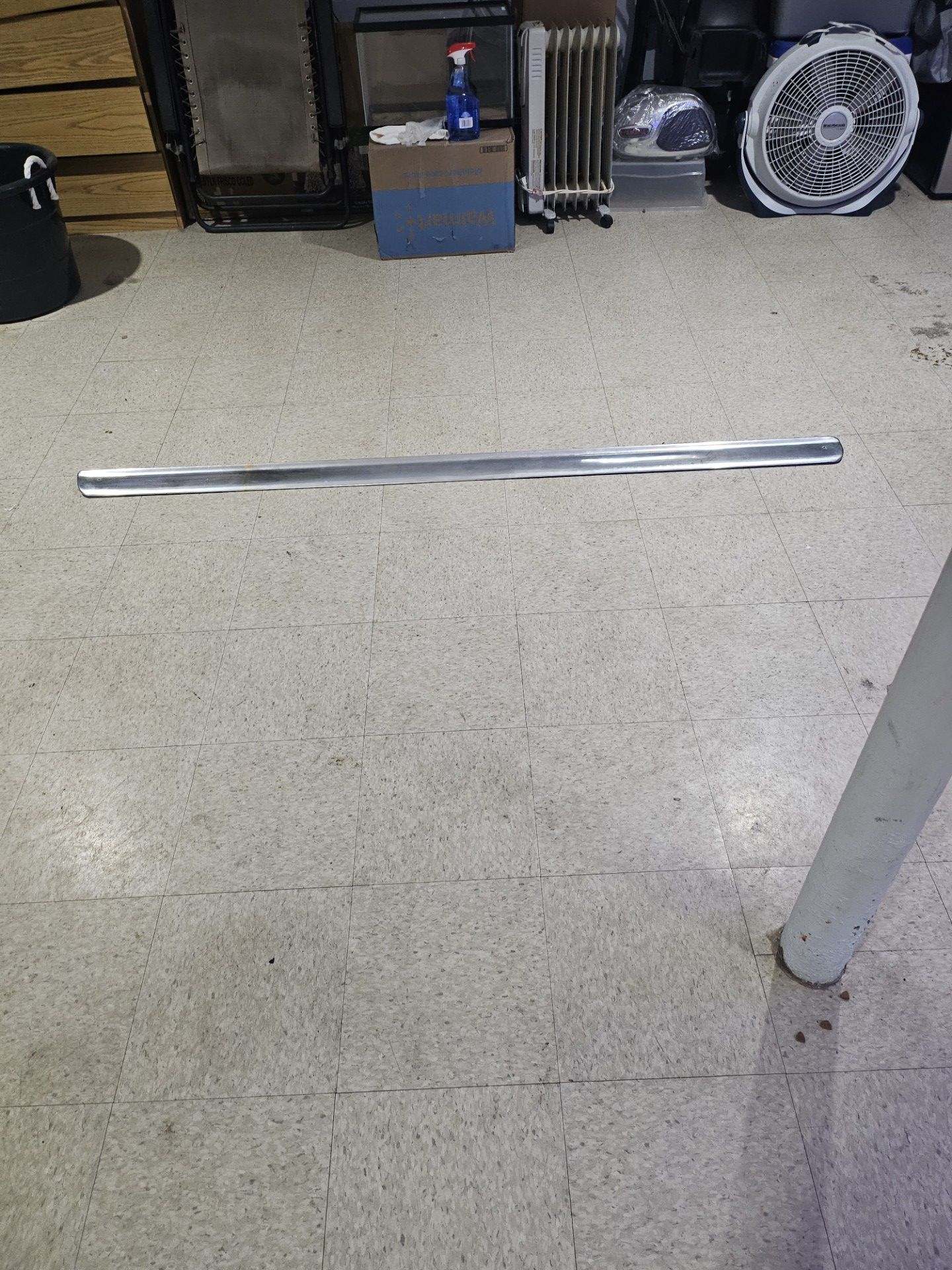 68'DODGE CHARGER ROCKER PANEL CHROME MOLDING