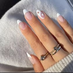 Press On Nails, French Tip Medium, Ying Yang
