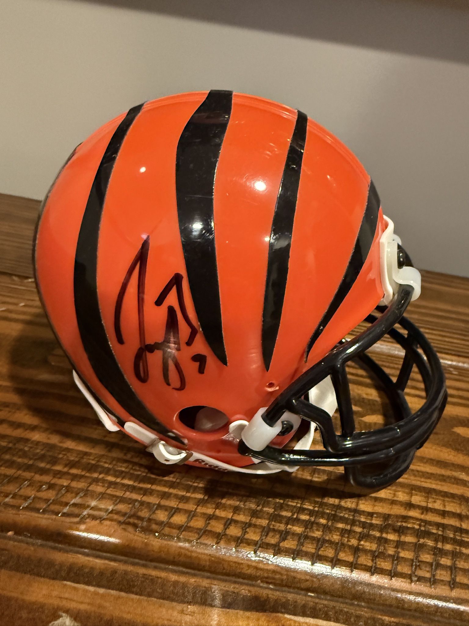 Joe Burrow Cincinnati Bengals Signed Mini Helmet! Comes with numbered COA!