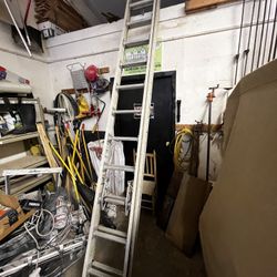 24 Foot Fiberglass Ladder