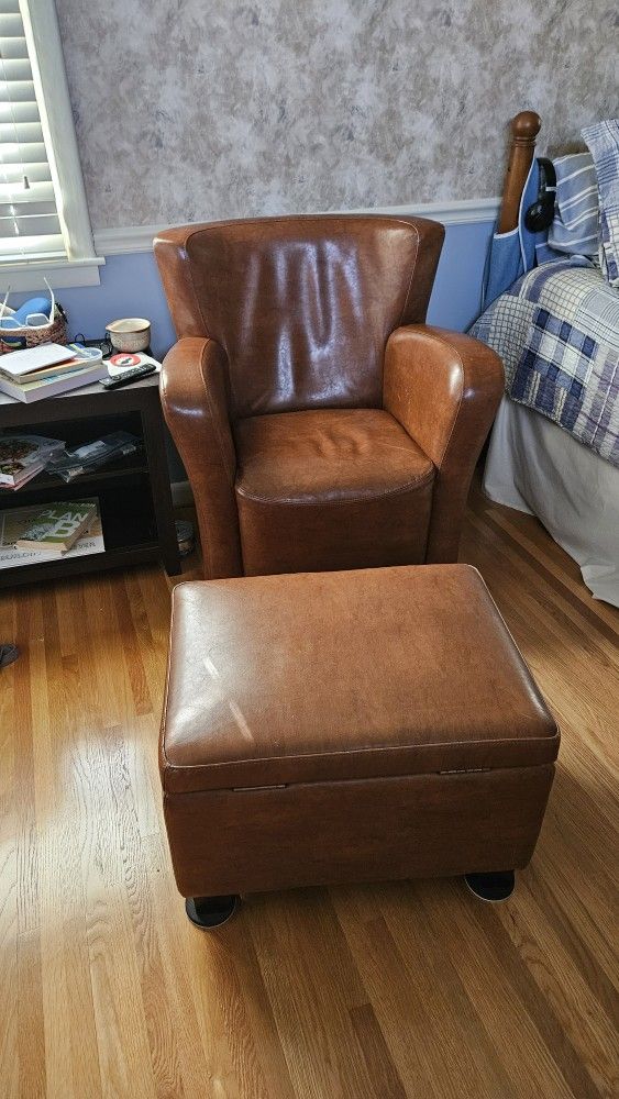 Leather Chair With Ottoman