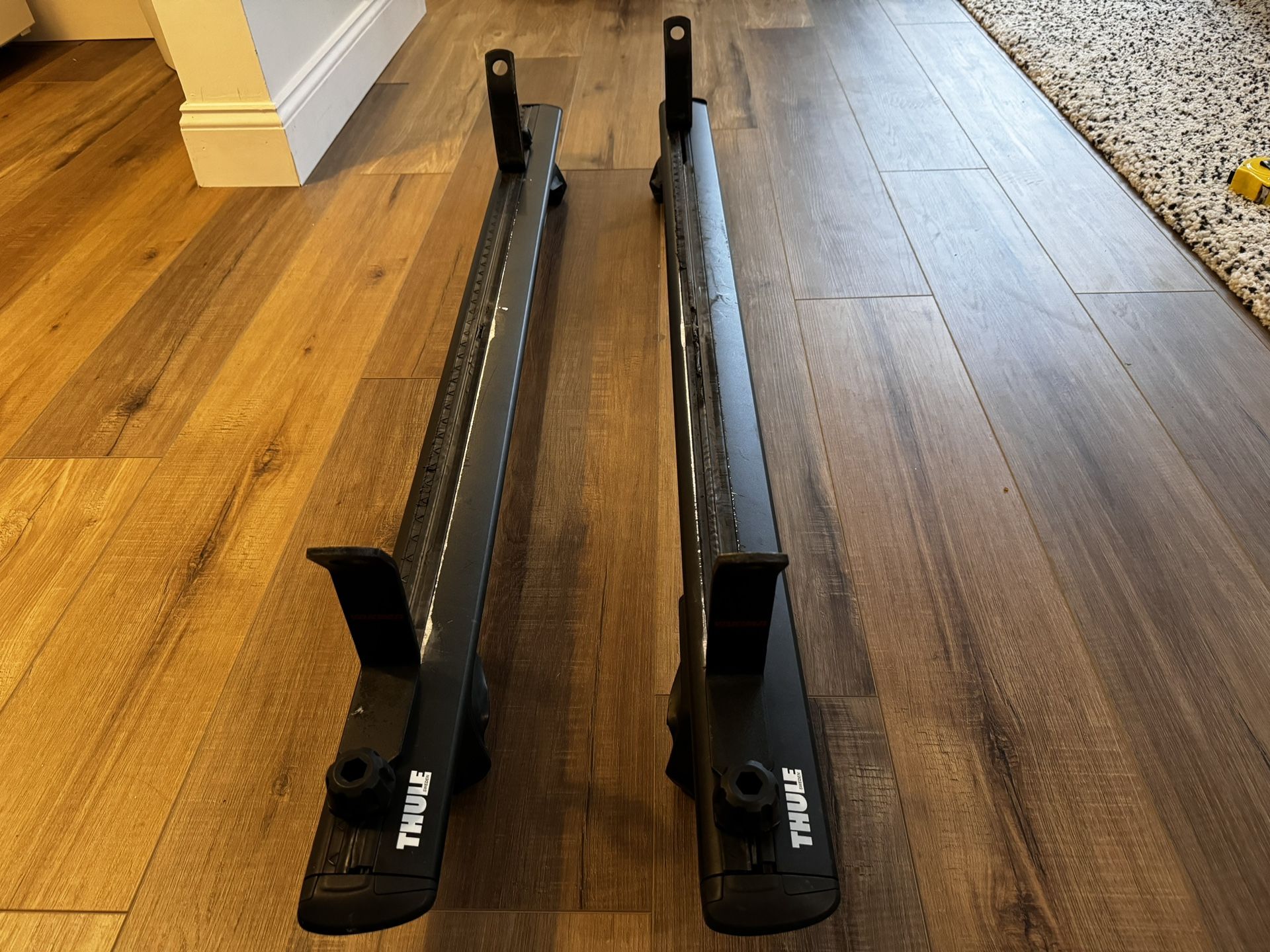 Thule Cross Bars - 50” Long - Complete kit 