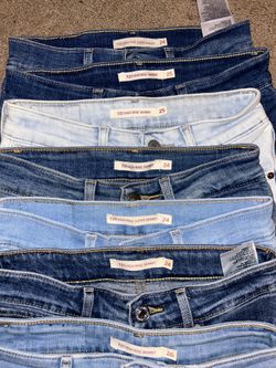 Woman’s 720 And 721 Levis Jeans