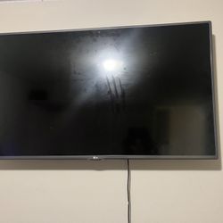 3 50/55 Inch Lg Smart TV’s 