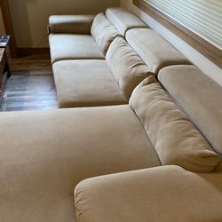 Sectional With Adjustable Headrests And Storage Compartments