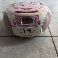 Y2K Hello Kitty Radio/ CD Player 