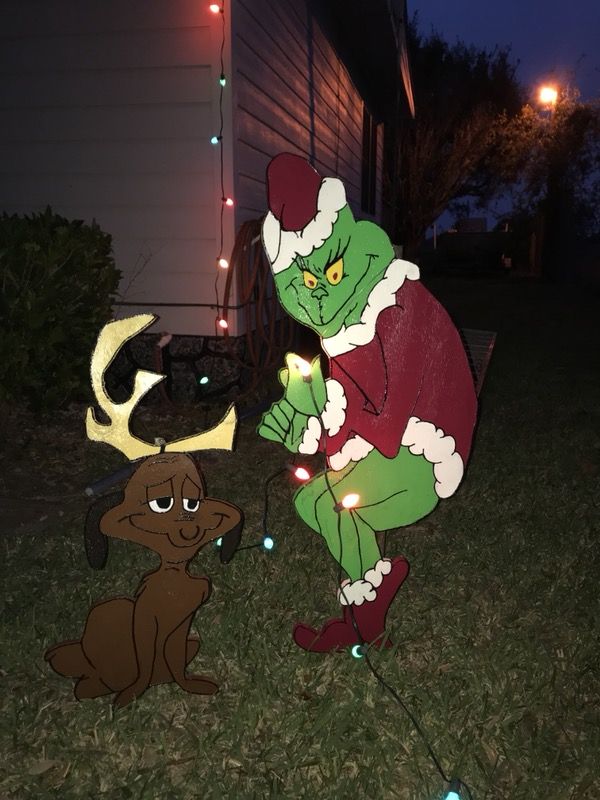 The grinch and Max (dog)