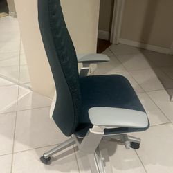 Haworth, Fern Office Chair BP05346,  Open Box Never Used