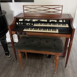 Hammond Organ & Leslie Speaker 