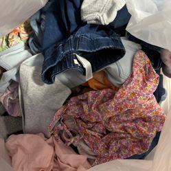 Girls Lot Of Clothes