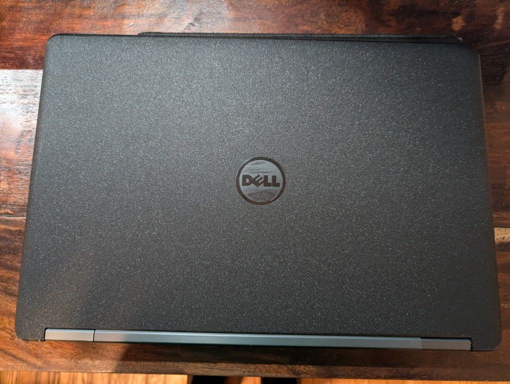 Dell  Latitude E5550 15.6" 8RAM 500GB  