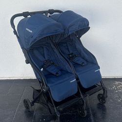 PRACTICALLY NEW MOM PUS Lithe Lightweight Double Stroller 