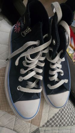 Girls Converse shoes