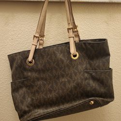 Michael Kors Hand Bag