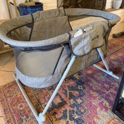 Portable Bassinet 