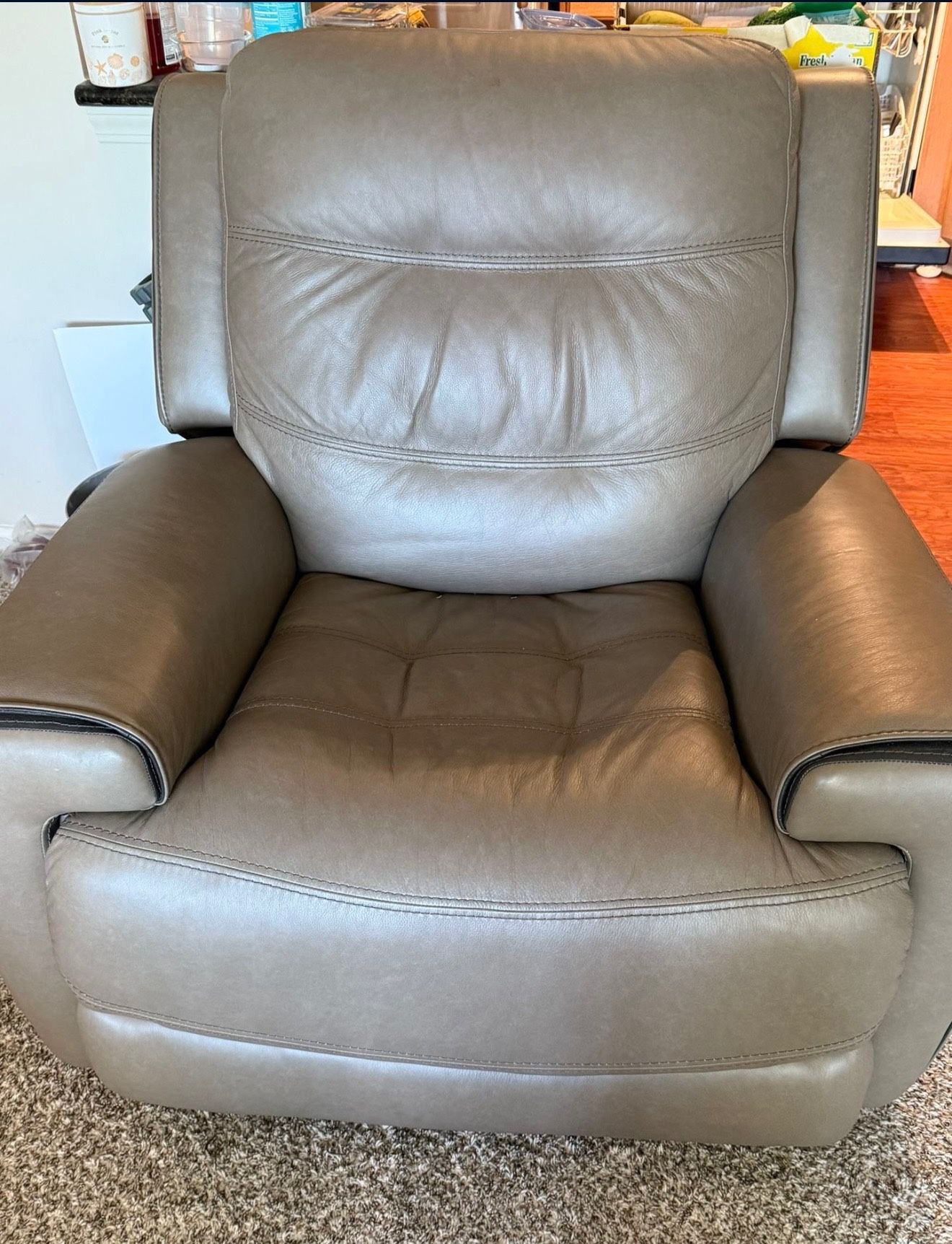 Never Used FLEXSTEEL Beige Recliner Single Seater Sofa