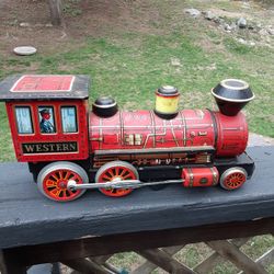 1965 Western Toy Train Runs Excellent 