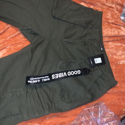Fashion nova olive green Cargo joggers