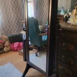 Classic Antique Looking Freestanding Jewelry Armoire Mirrow~