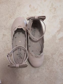 Toddler girl size 11 brown tan dress shoes with glitter bow