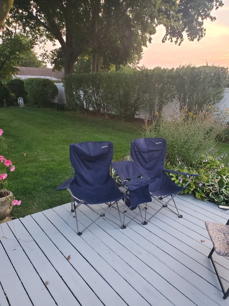 Double folding Canvas Chair with bag$30