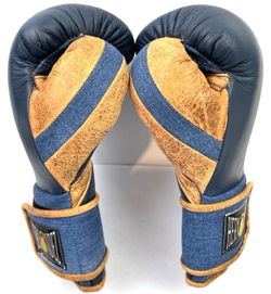 Hernandez globes 8oz Velcro