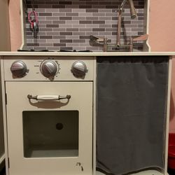 Play Kitchen 