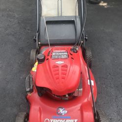 Troy Bilt Self Propelled Lawn Mower (with Bagger)