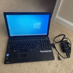 Toshibia 15,6 Laptop W/Windows 10 & Lifetime Office & SSD (FAST)