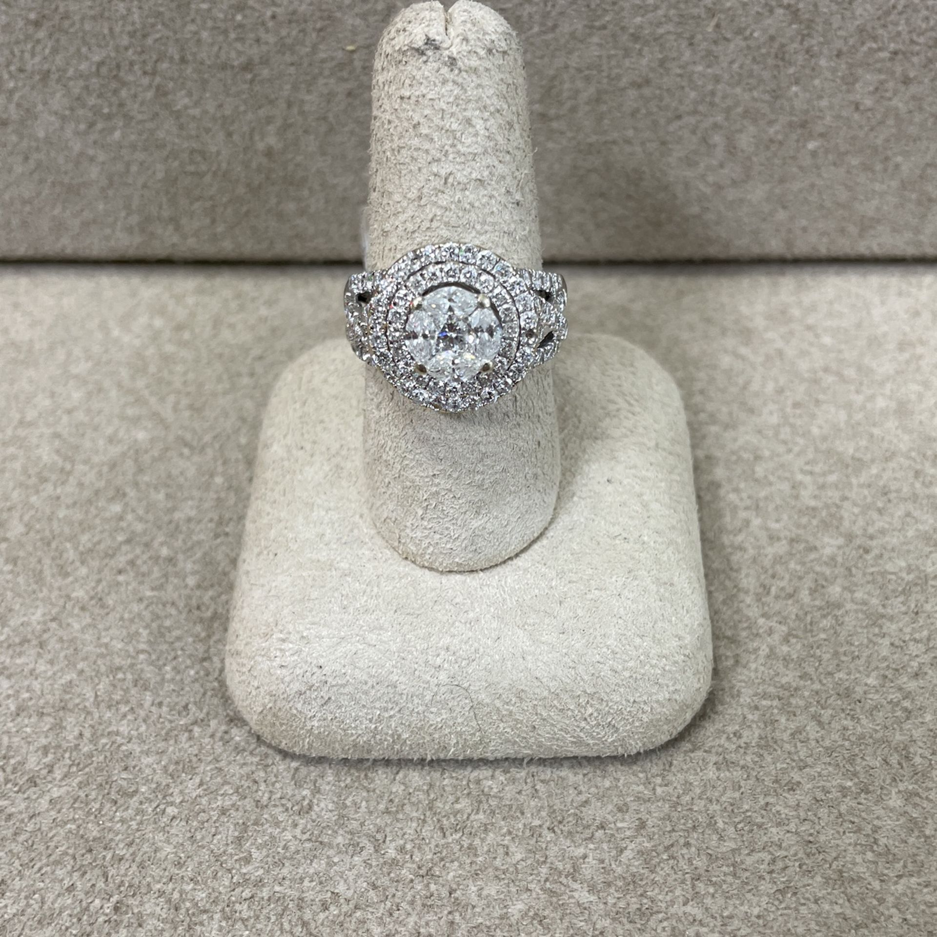 Engagement Gold Ring