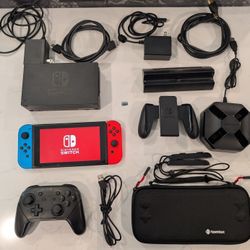 💥 Nintendo Switch Bundle – 512GB + Pro Controller + 2x Docks + Carrying Case + Extras 💥