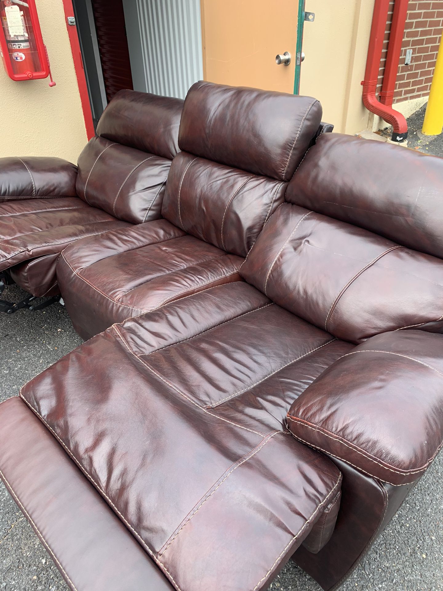 Real genuine Italian power leather recliner sofa with cup holder and power recliner loveseat