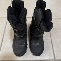 Snow Boots, Kids Size 1M