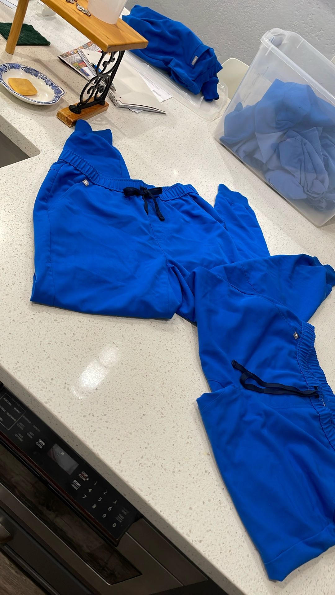 Women’s Joggers Large