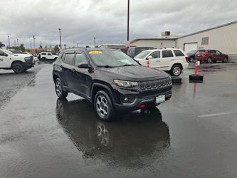 2022 Jeep Brújula