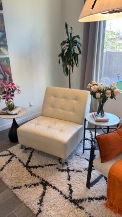 Cream living room side chair