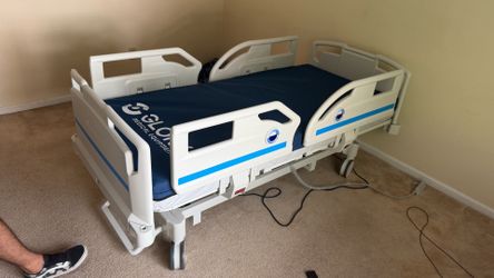 Adjustable medical bed
