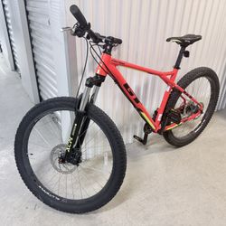 GT Pantera Sport Mountain Bike - Large - 27.5+ - Excellent Condition