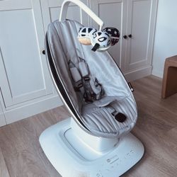 4Moms Mamaroo Swing - grey