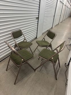 4 vintage Samsonite foldin chairs