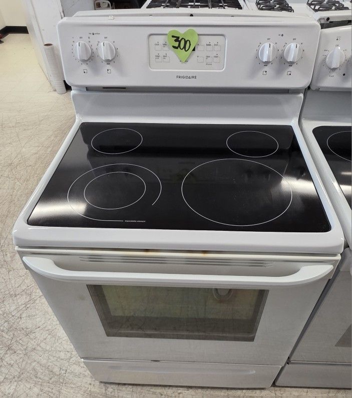 Electric Stove Used In Good Condition With 90days Warranty From $300 Up To $399
