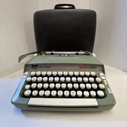 Vintage 1968 Smith-Corona Super Sterling Seafoam Green Portable Typewriter Works