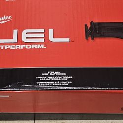 Milwaukee  M18 fuel driven to outperformerm